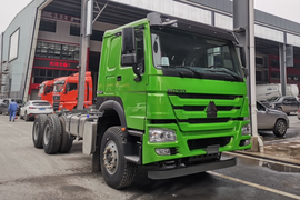 中国重汽成都商用车豪沃V7自卸车
