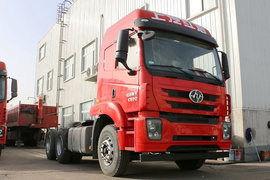 上汽红岩杰卡牵引车