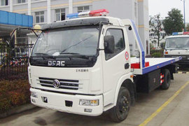 湖北大力东风多利卡底盘清障车