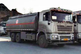 陕汽德龙F3000油罐车