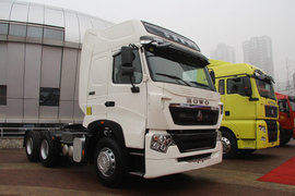 重汽豪沃HOWO T6G牵引车
