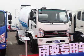 南骏瑞吉J30混凝土搅拌车