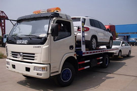 湖北新中绿(中洁牌)东风多利卡底盘清障车