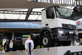 奔驰新Arocs 载货车