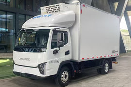 骐蔚牌长江9号电动冷藏车