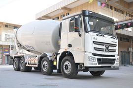 中集瑞江徐工重卡底盘混凝土搅拌车