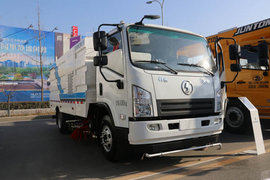 陕汽商用车轩德X9扫路车