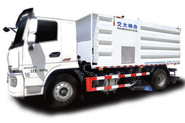 交大神舟陕汽商用车底盘吸尘车