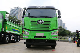 一汽解放J6P非公路矿用自卸车