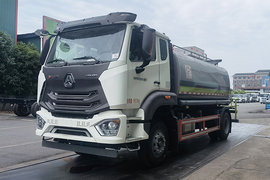 湖北新中绿(中洁牌)重汽豪沃底盘除尘车